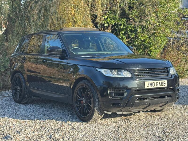 Land Rover Range Rover Sport view 3