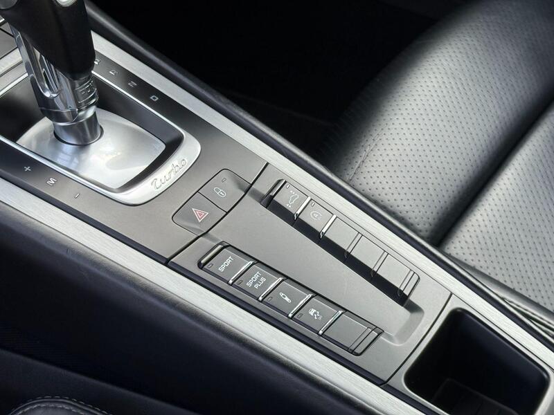 Porsche 911 view 56