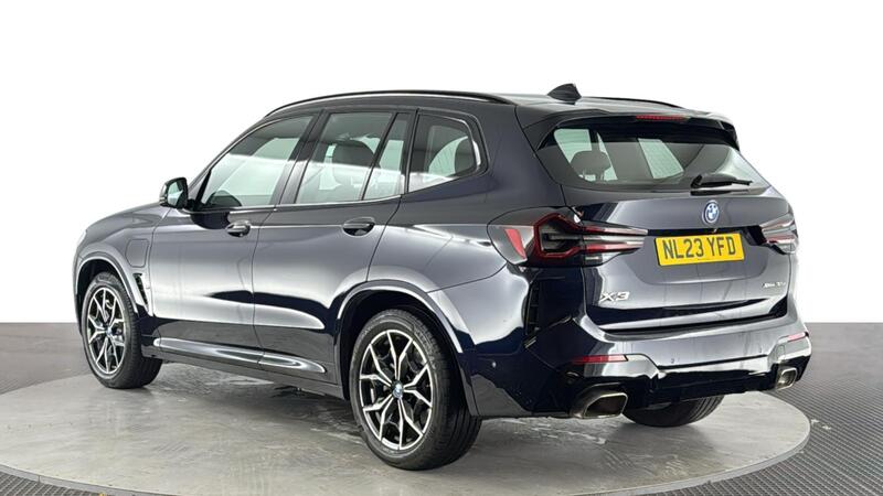 BMW X3 view 6