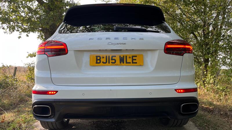 2015 Porsche Cayenne — photo 11