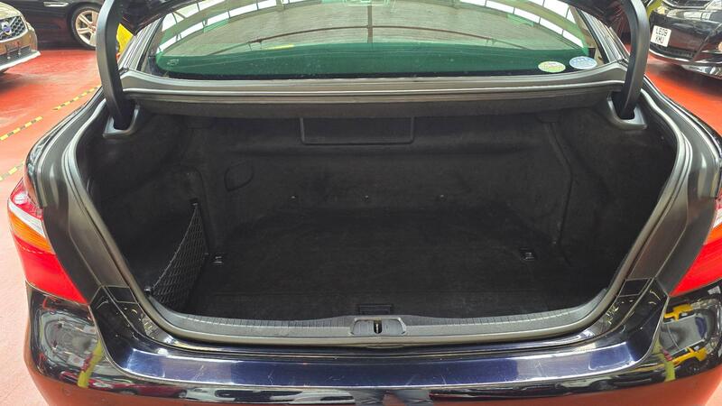 Lexus LS view 31