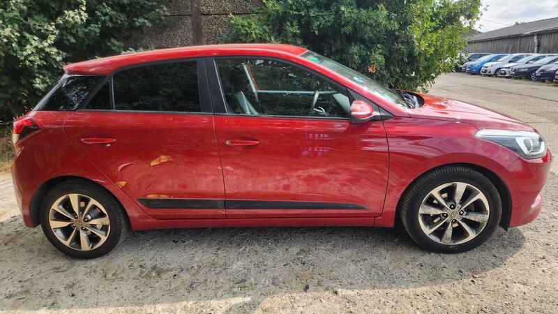 2017 Hyundai i20 — photo 11