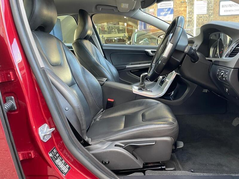 Volvo S60 view 16