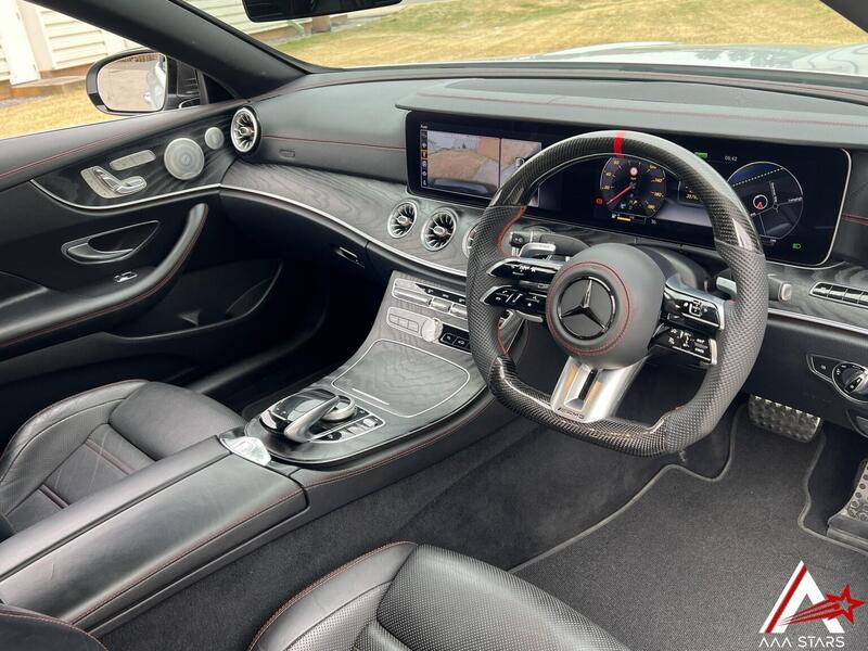 Mercedes-Benz E Class view 3