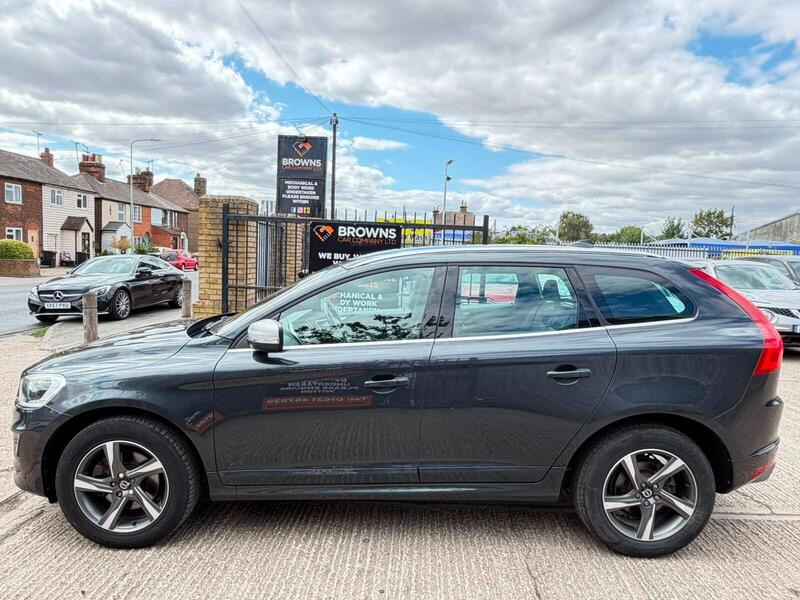 Volvo XC60 view 5