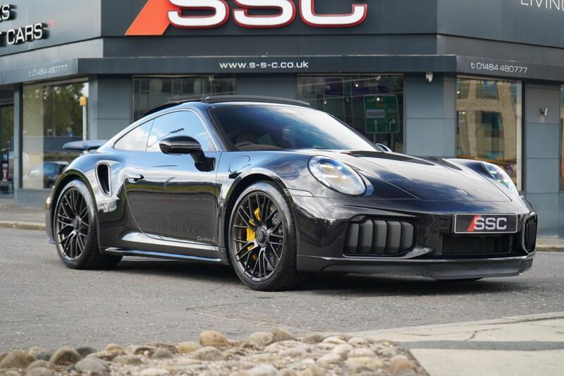 Porsche 911 view 4