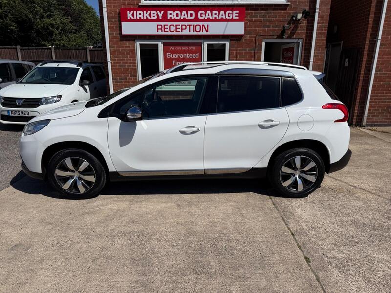 Peugeot 2008 view 5