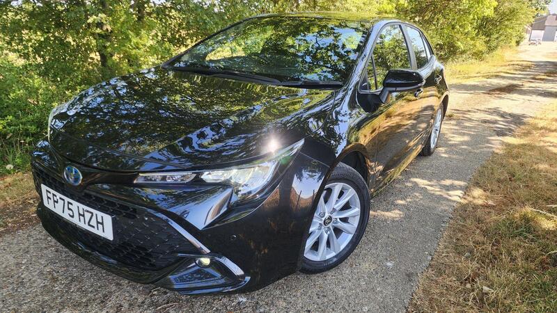 2025 Toyota Corolla — photo 13