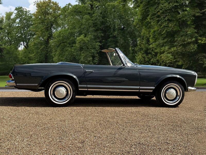 Mercedes-Benz 230 SL view 4