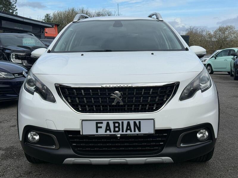 Peugeot 2008 view 4