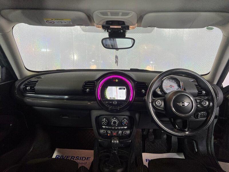 Mini Clubman view 2