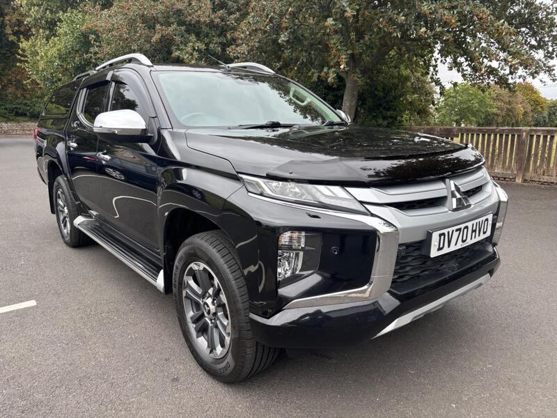 Mitsubishi L200 main image