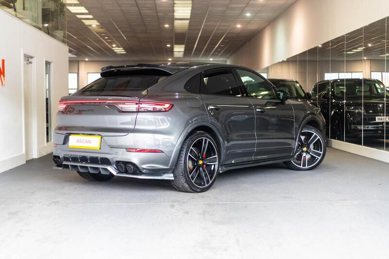 Porsche Cayenne view 5