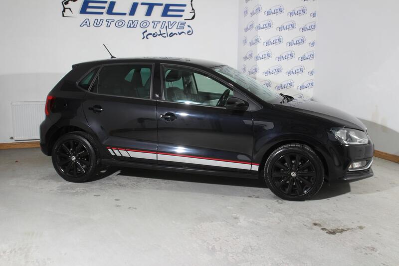 Volkswagen Polo view 2