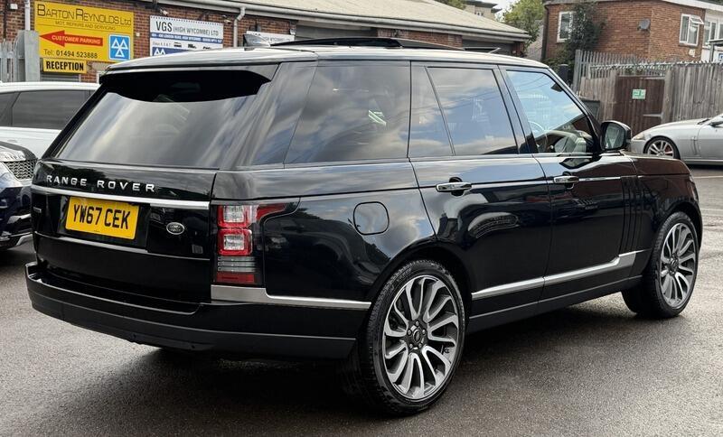 Land Rover Range Rover view 5