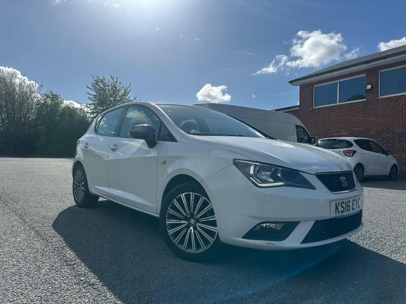 SEAT Ibiza — photo 1
