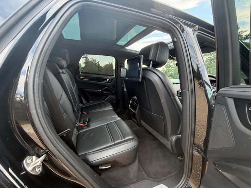 Porsche Cayenne view 5