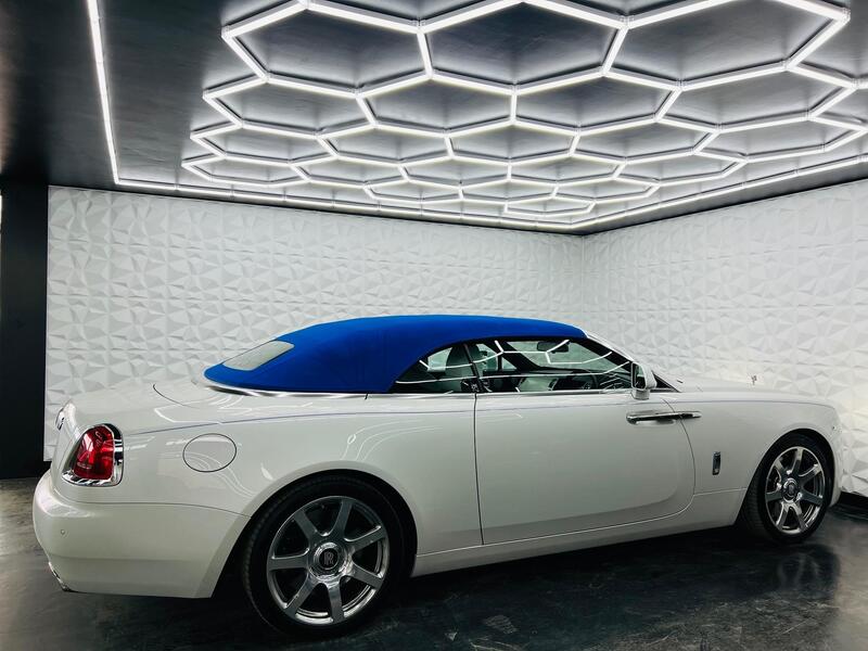 Rolls-Royce Dawn view 59