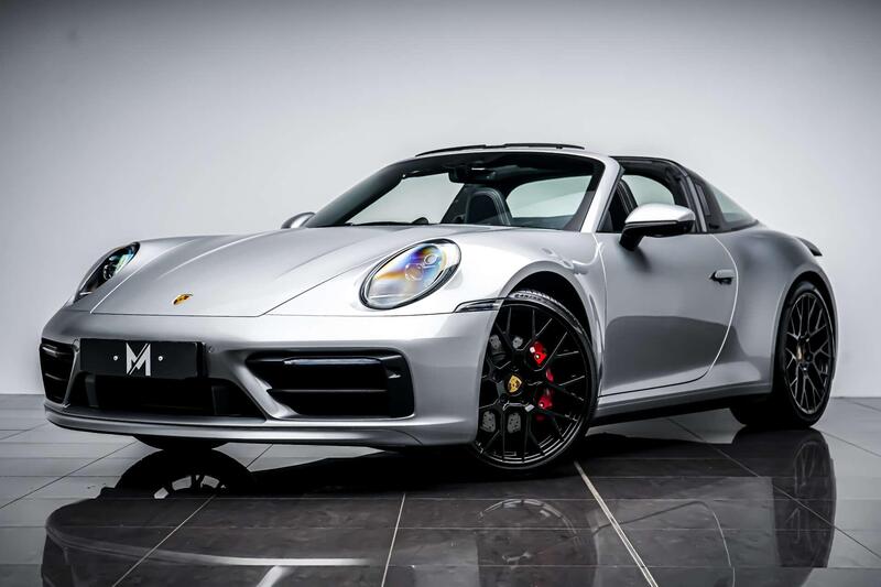 Porsche 911 view 5