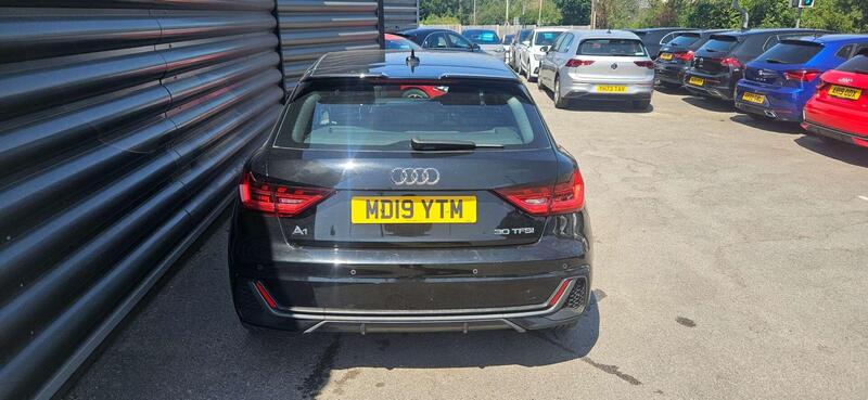 Audi A1 view 3