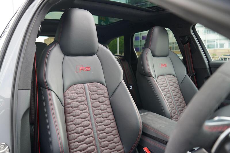 Audi RS6 Avant view 3