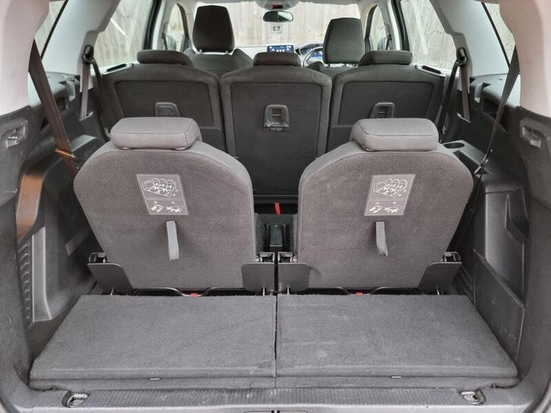 Peugeot 5008 view 7