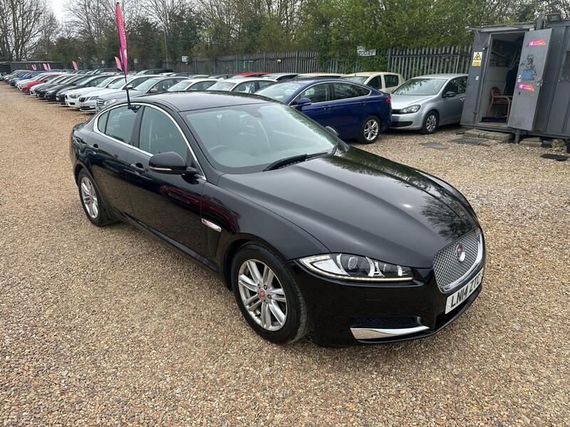 Jaguar XF view 4