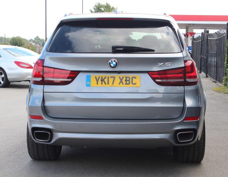 BMW X5 view 5