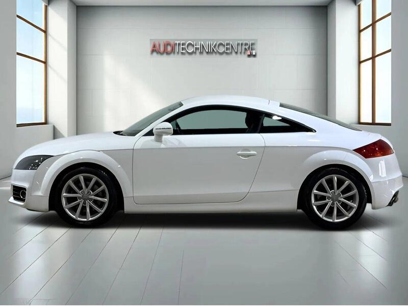 Audi TT view 3