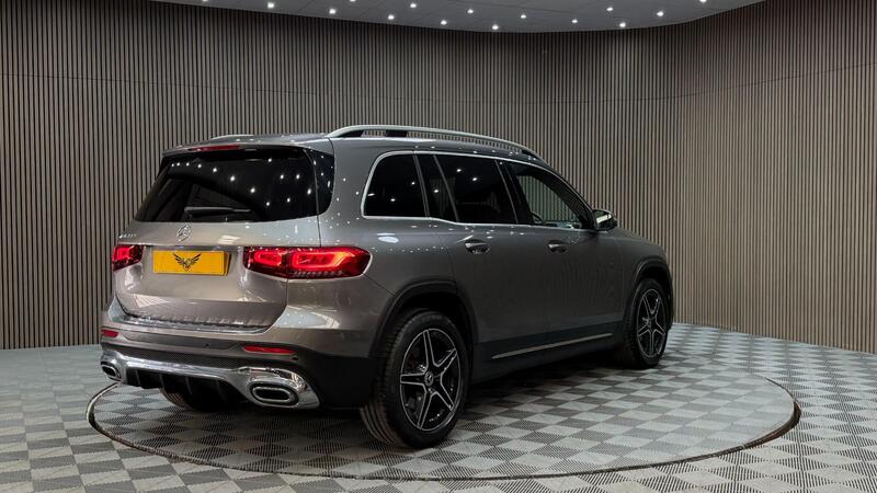 Mercedes-Benz Mercedes-Benz GLB view 5