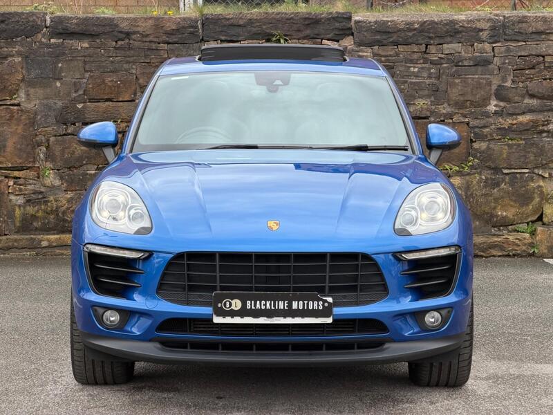 Porsche Macan view 2
