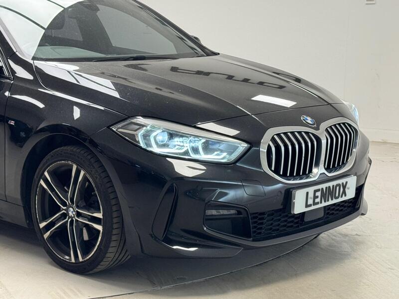 BMW 1 Series view 5