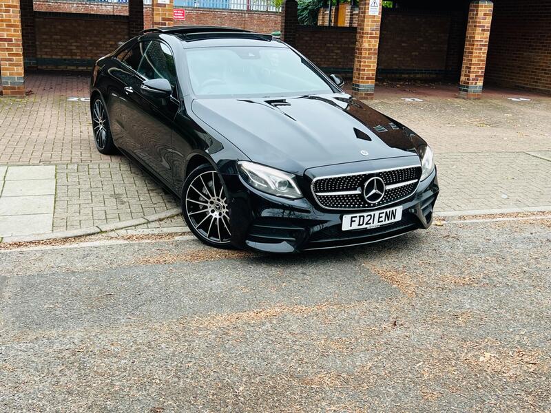 Mercedes-Benz E Class view 25