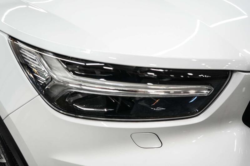 Volvo XC40 view 6