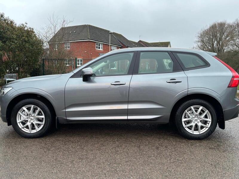 Volvo XC60 view 2