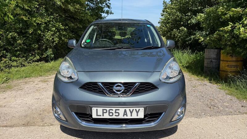 2015 Nissan Micra — photo 2