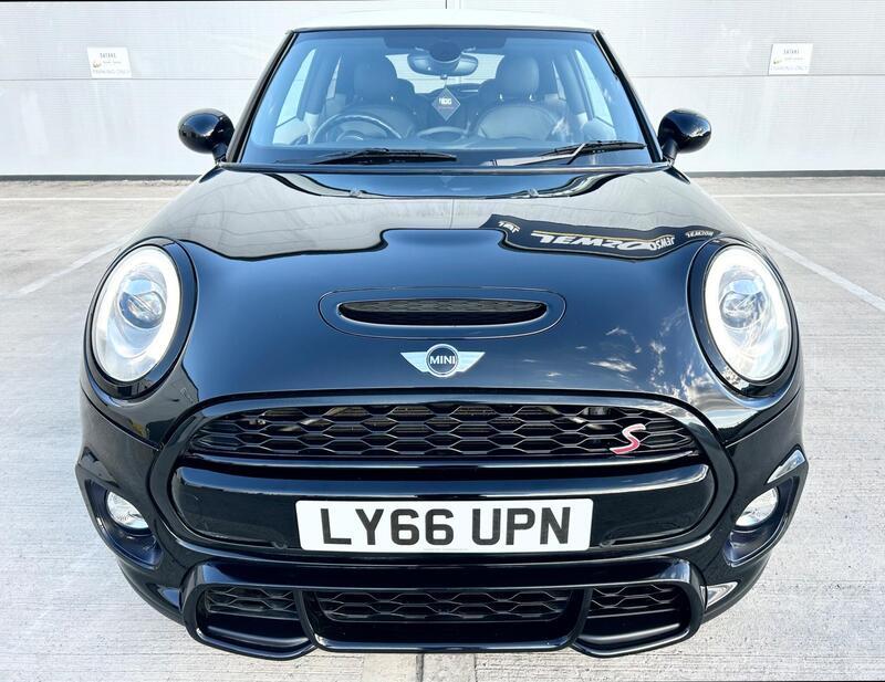 Mini Cooper view 4