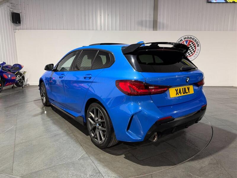 BMW 1 Series view 4