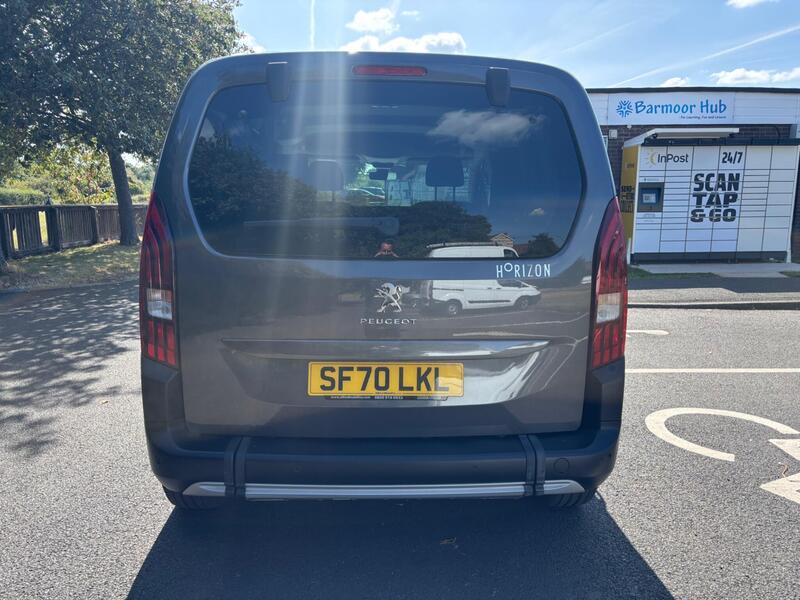 Peugeot Rifter view 6
