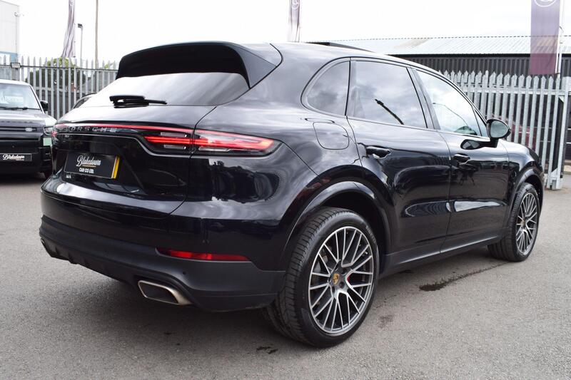Porsche Cayenne view 7