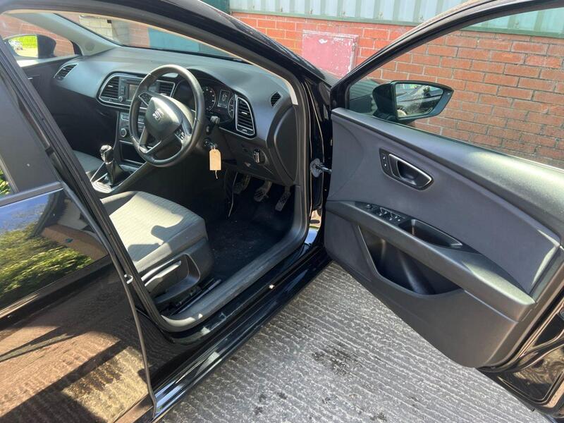 Seat Leon view 7