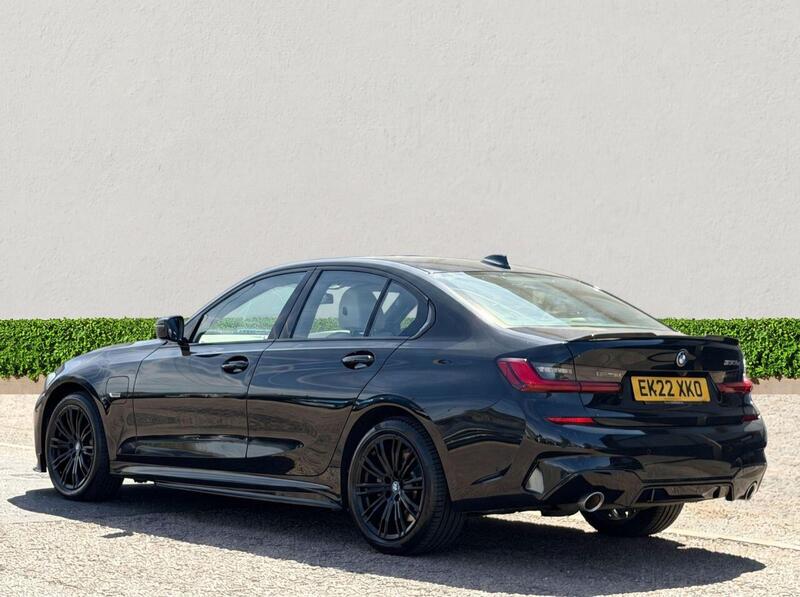 BMW 3 Series view 5