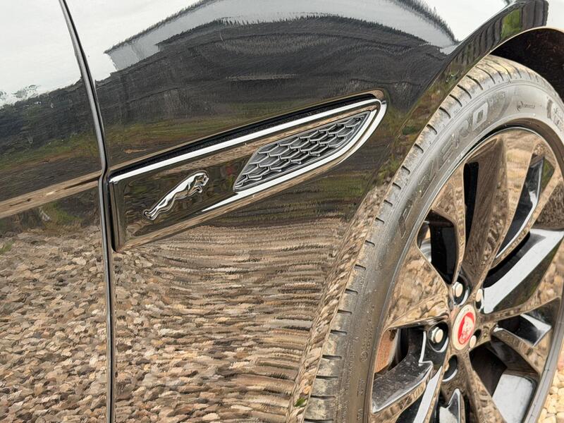 Jaguar XF view 7