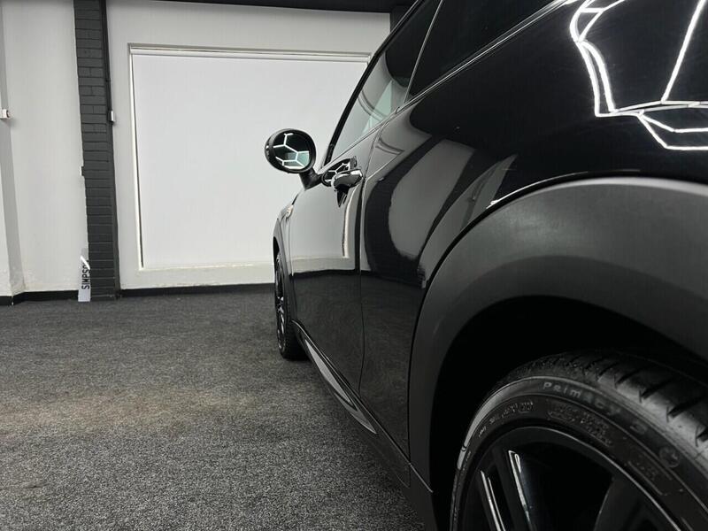 Mini Hatch view 7