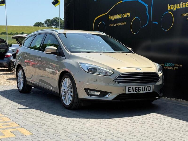 Ford Focus view 7