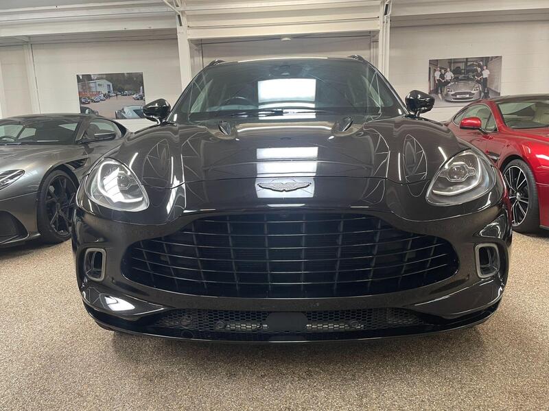 Aston Martin DBX view 5