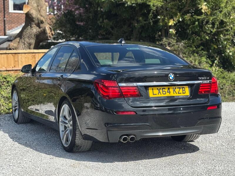 BMW 7 Series view 6