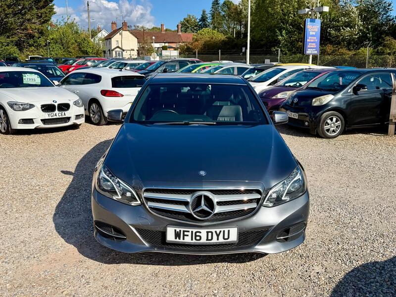 Mercedes-Benz E Class view 4