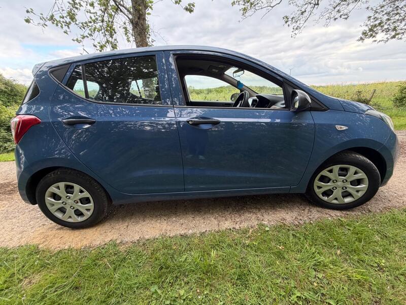2015 Hyundai i10 — photo 8