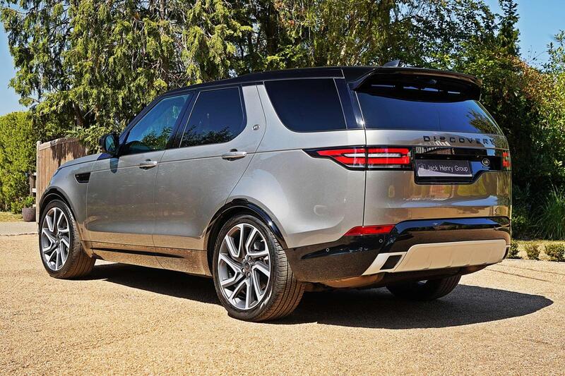 Land Rover Discovery 3 view 3